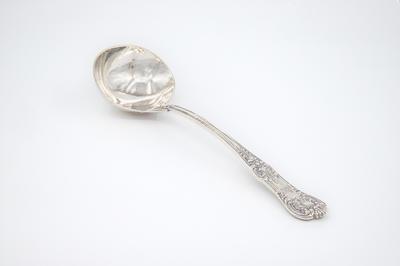 spoon, serving