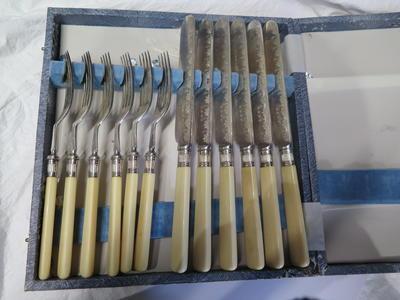 cutlery, boxed